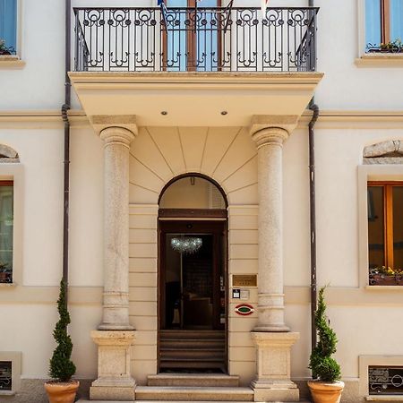 La Locanda Del Conte Mameli 올비아 외부 사진