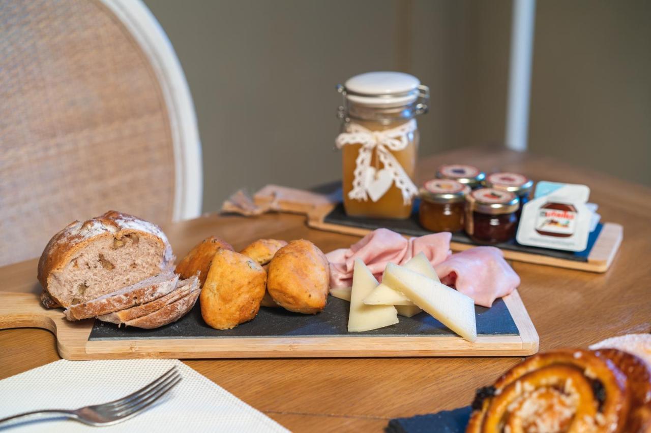 La Locanda Del Conte Mameli 올비아 외부 사진