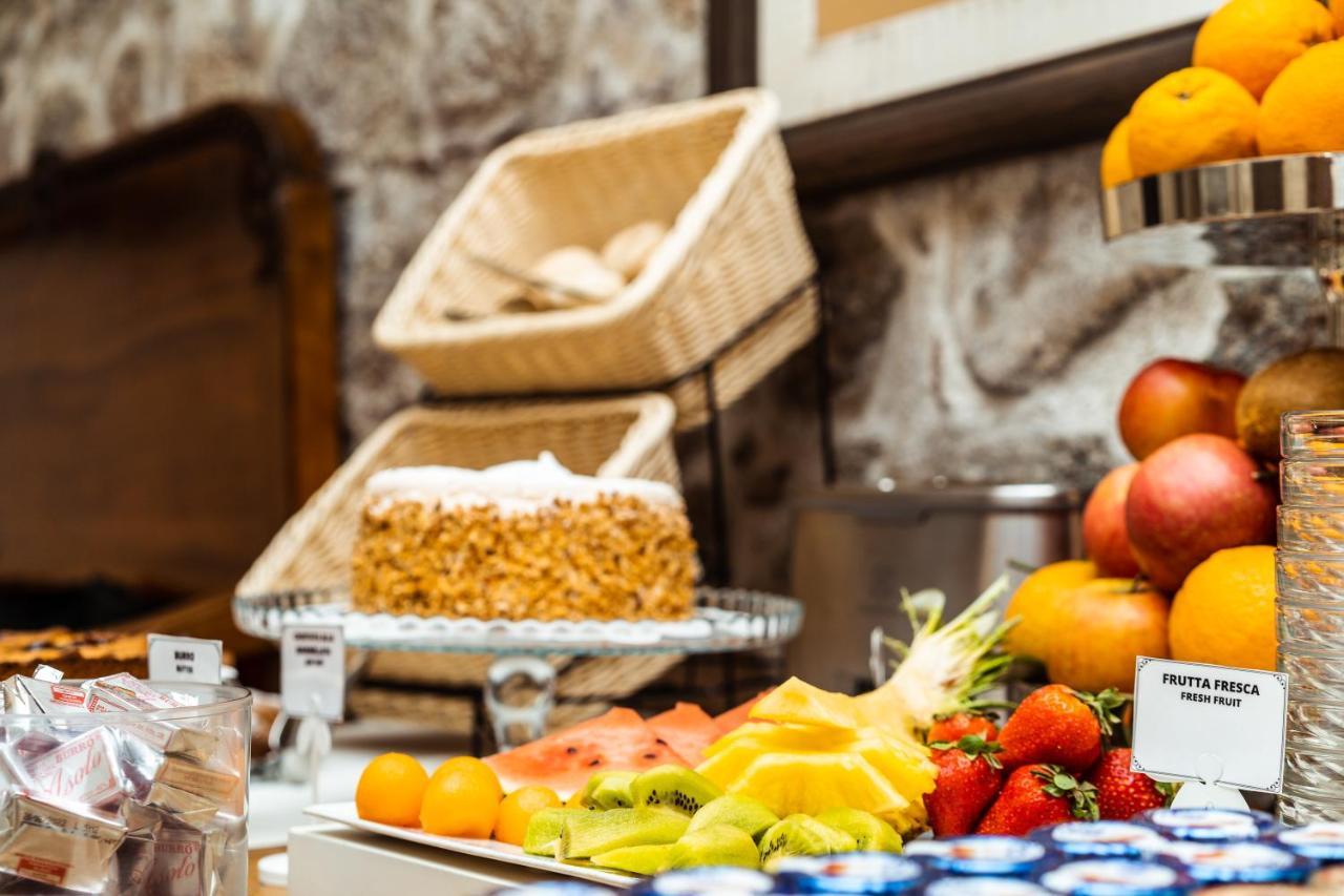 La Locanda Del Conte Mameli 올비아 외부 사진
