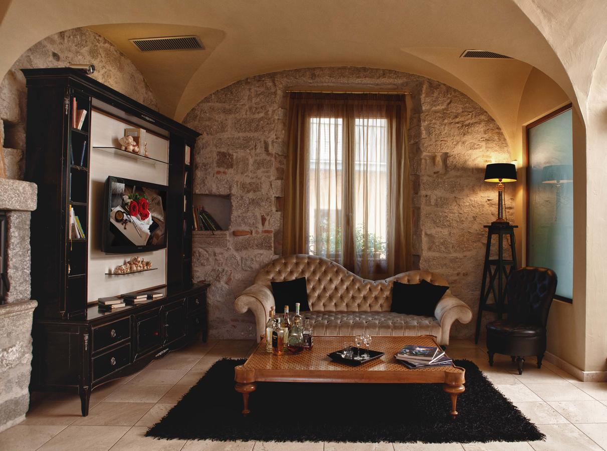 La Locanda Del Conte Mameli 올비아 외부 사진